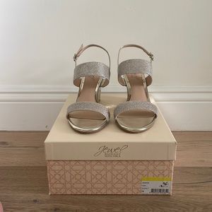 Badgley Mischka Jewel wedged heels in gold